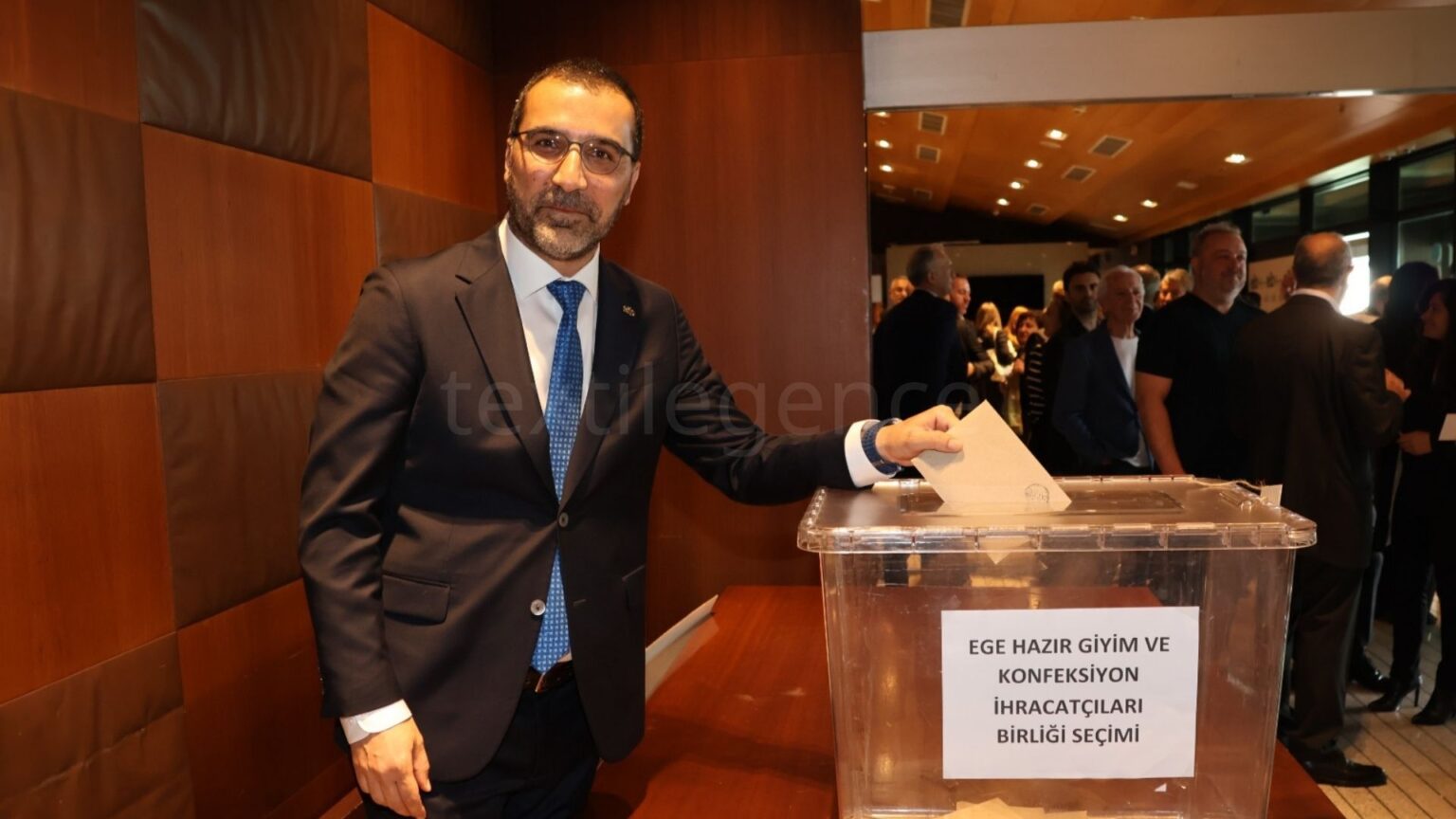 Tekstil ve giyim sektör birliklerinde yeni dönem başkanları “birlik” vurgusu yaptı.