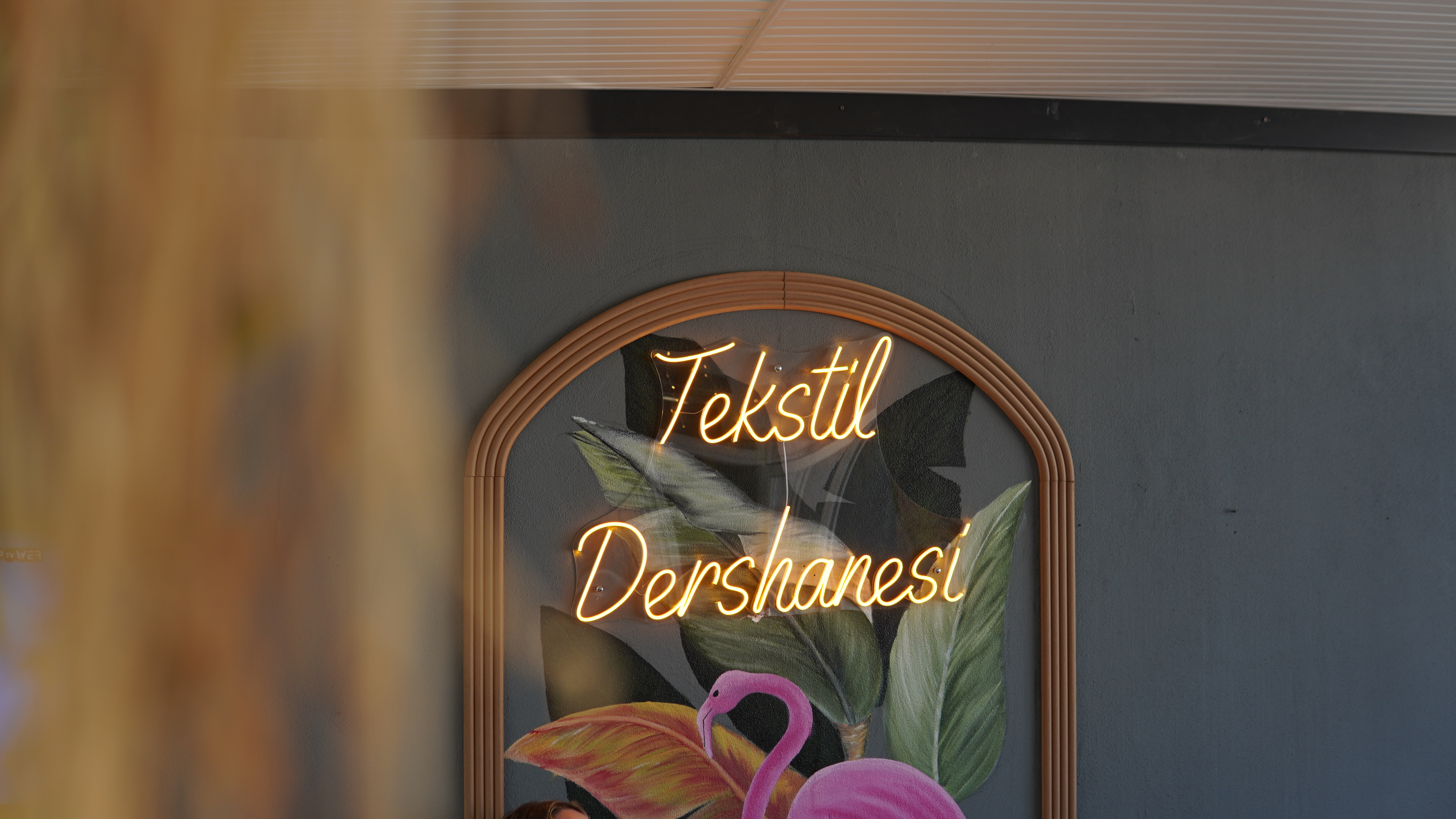 Modelistlik mi Stilistlik mi? Farkları ve Hangi Kariyer Size Uygun?