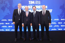 Türkiye hazır giyim sektöründen vazgeçemez’